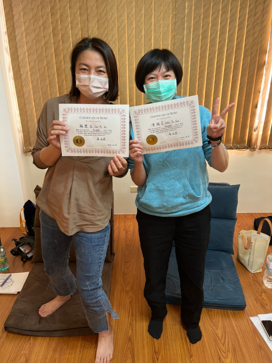 LINE_ALBUM_靈氣課程_230508_57.jpg 中階課程結業