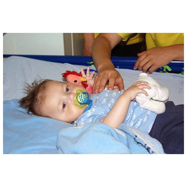 為生病孩童提供靈氣治療.jpg 為生病孩童提供靈氣治療.jpg