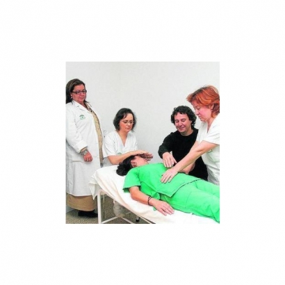 西班牙赫雷斯醫院，開設靈氣課程讓護理人員學習。_2015_.jpg